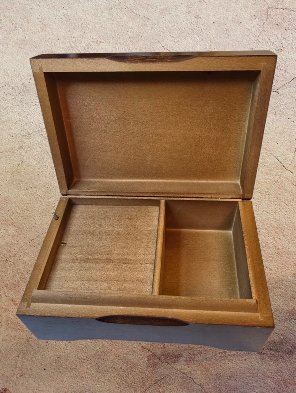 Reuge Vintage Wood And Decoupage Art Music Box - Picture 3 of 7
